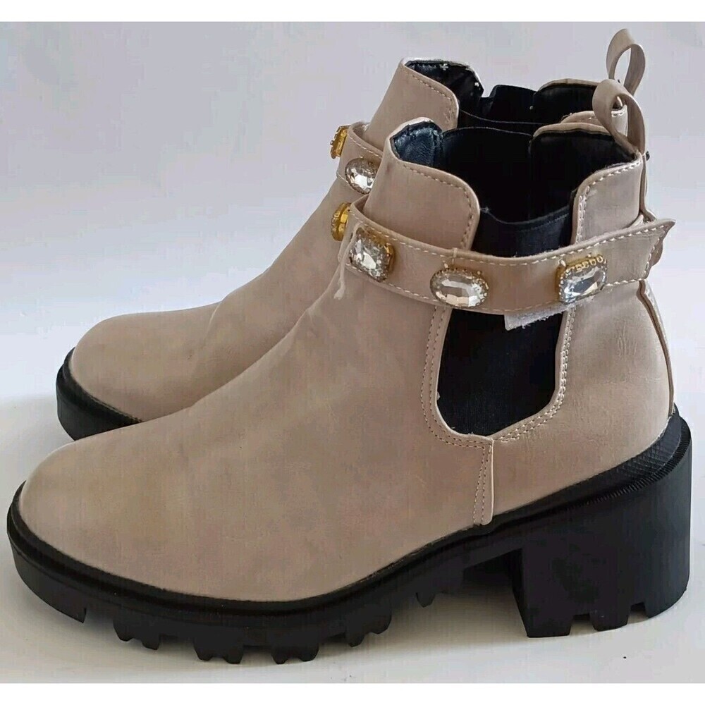 Nicole Miller Lug Sole Chelsea Boots Size 6.5 Faux Leather Beige Jeweled  Chunky